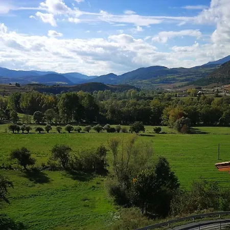 De Estilo Rustico En Guils 公寓